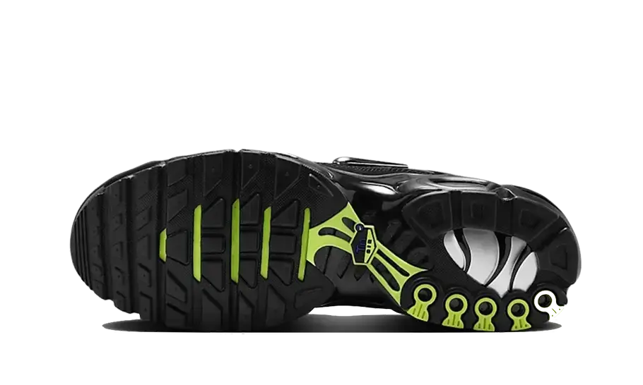 Nike Air Max Plus Black Volt Silver